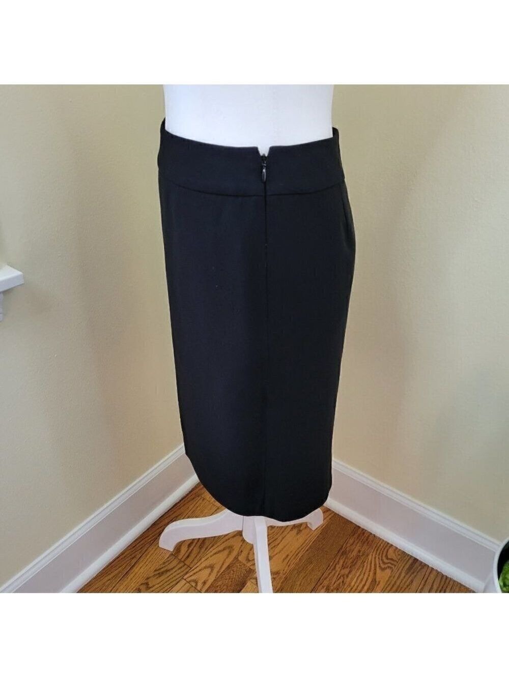 Ann Taylor Pencil Skirt Flat Front Black Business Career Wear Women's Size 0P - Picture 3 of 12